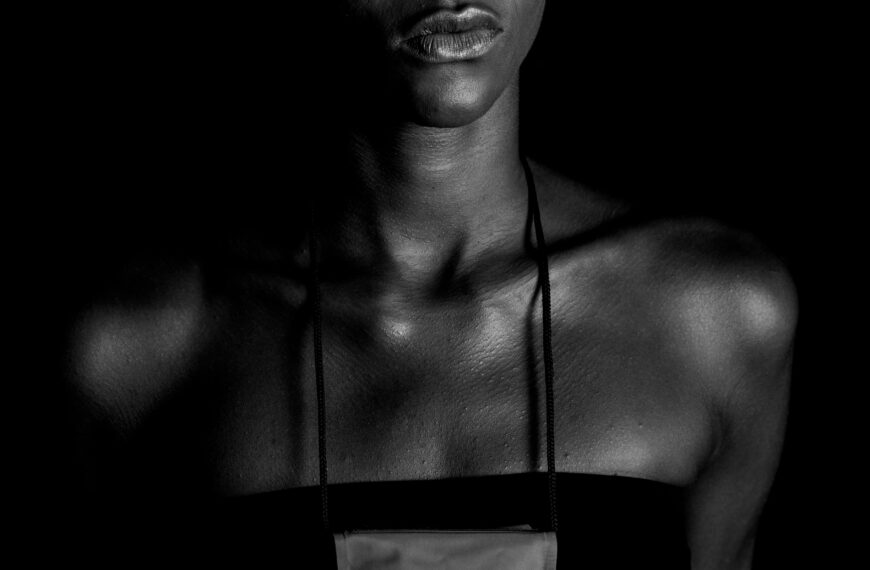 What to do at an Accident Scene: First Aid ,Emergency Response and Life Saving Tips